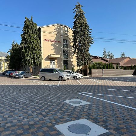 Hotel Turist Fălticeni Zewnętrze zdjęcie