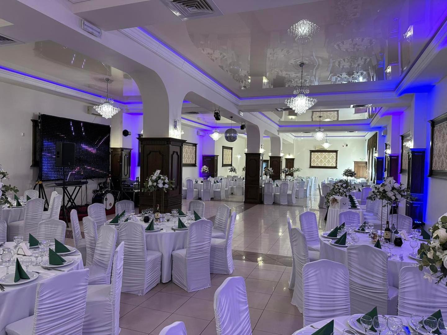 Hotel Turist Fălticeni Zewnętrze zdjęcie