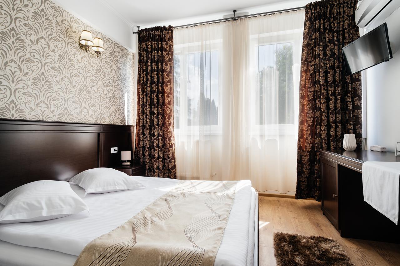 Hotel Turist Fălticeni Zewnętrze zdjęcie