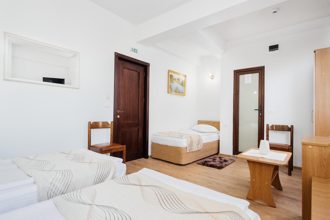 Hotel Turist Fălticeni Zewnętrze zdjęcie