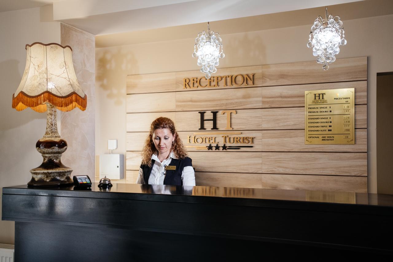 Hotel Turist Fălticeni Zewnętrze zdjęcie