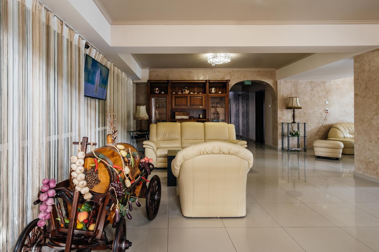 Hotel Turist Fălticeni Zewnętrze zdjęcie